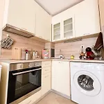 Blue Sky Apartment *