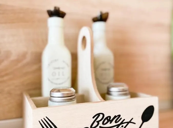 Blue Sky Apartment *